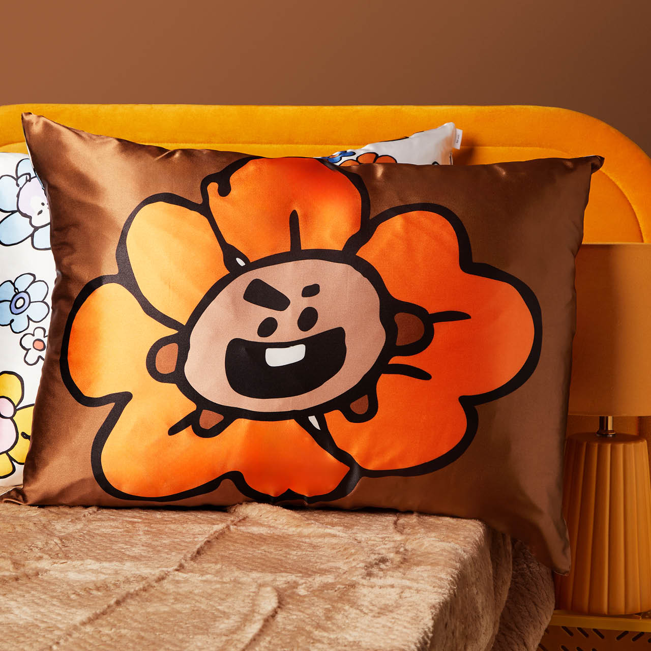 BT21 x Kitsch Satiini tyynyliina King - Shooky - Shooky