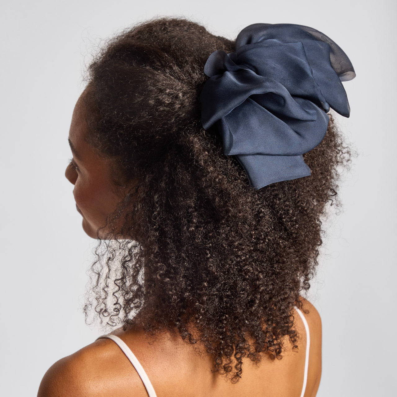 Fermaglio per capelli con fiocco in chiffon orchidea blu