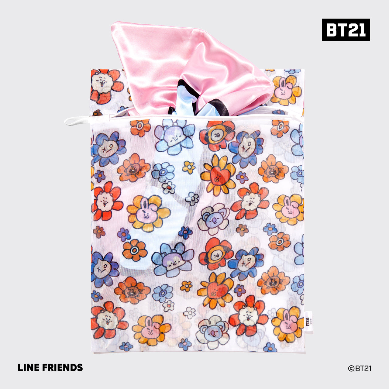 Kitsch x BT21 Wash Bags 2pc Set in UNIVERSTAR