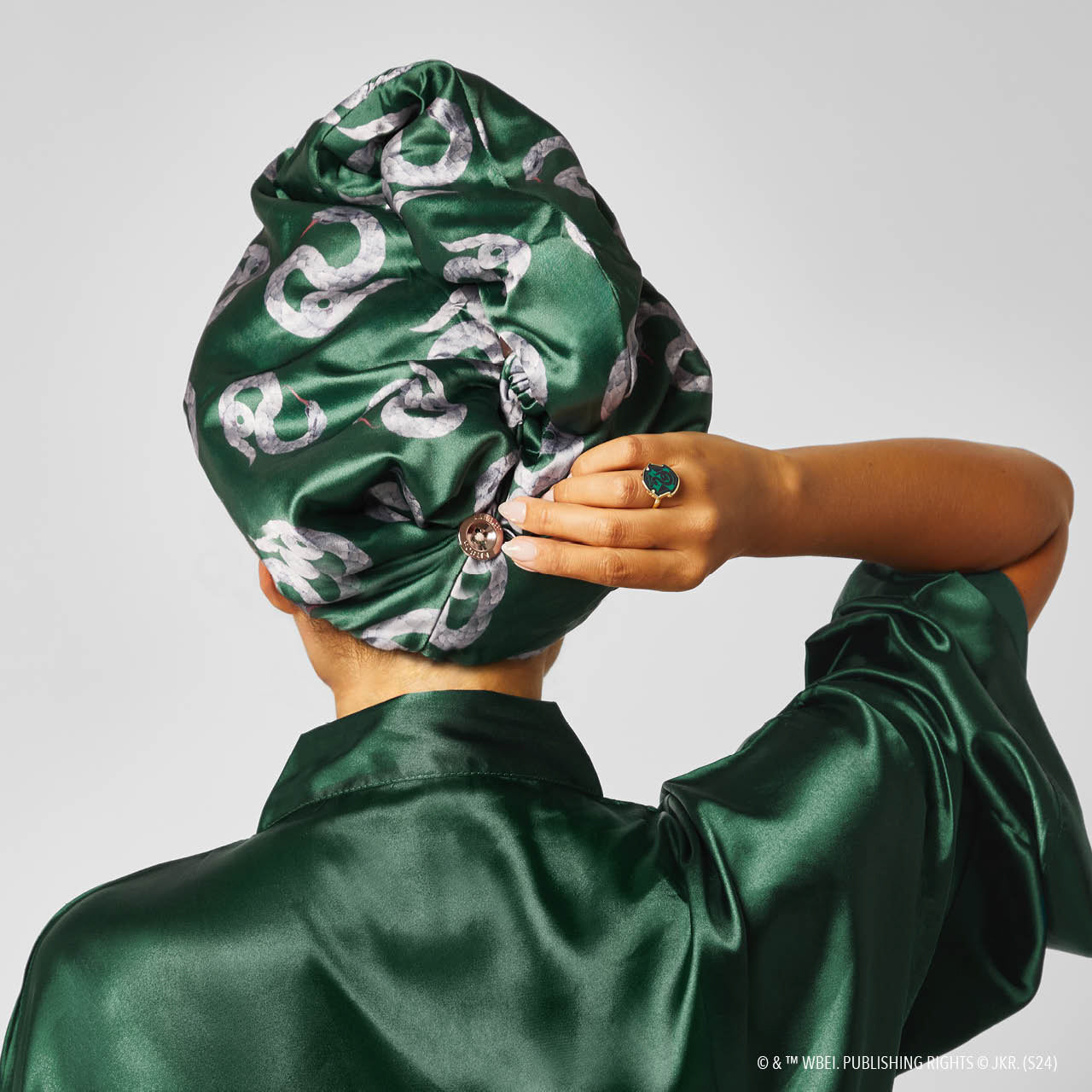 Kitsch x Harry Potter Satin Wrapped Hair Towel in Slytherin